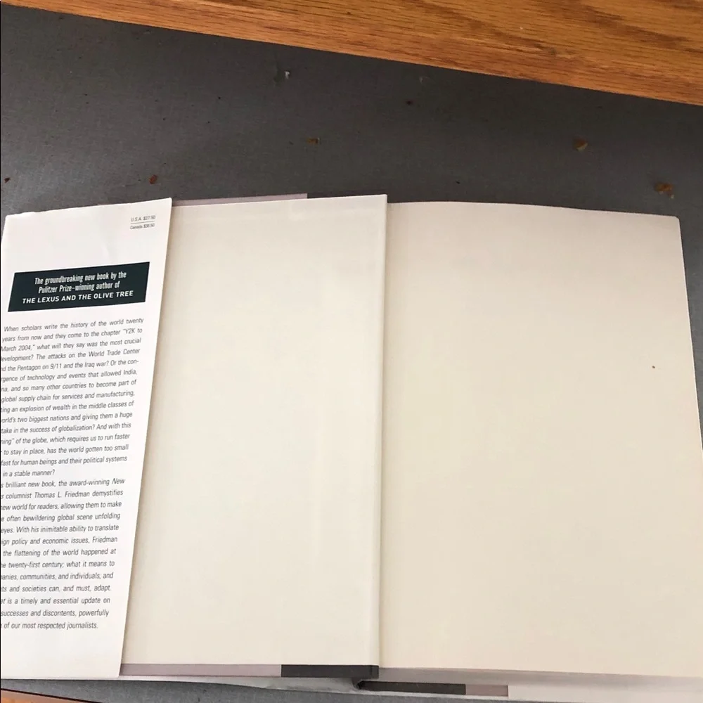 The World Is Flat by Thomas L. Friedman - White & Dark Green Cover